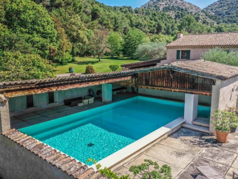 Ensemble immobilier à vendre entre Luberon et Alpilles en Provence.
