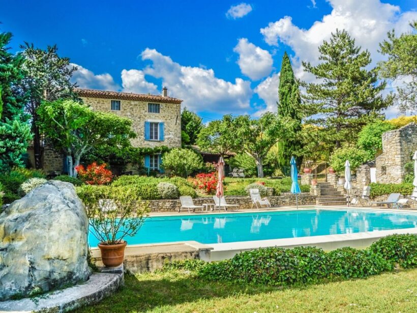 BELLE PROPRIETE PROVENCALE AVEC VUE IMPRENABLE