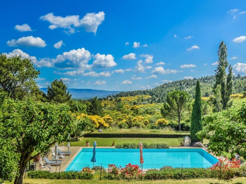 BELLE PROPRIETE PROVENCALE AVEC VUE IMPRENABLE