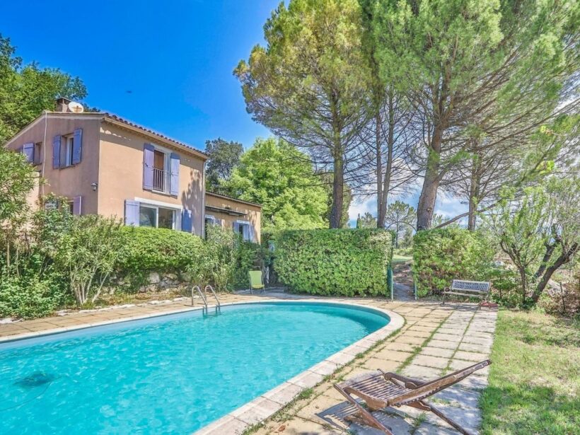 Maison en position dominante